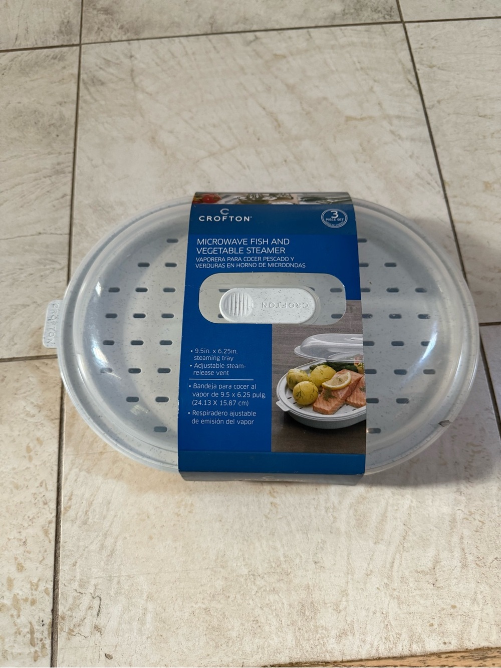 Crofton Clear Plastic Microwave Fish & Vegetable Steamer - Clear
